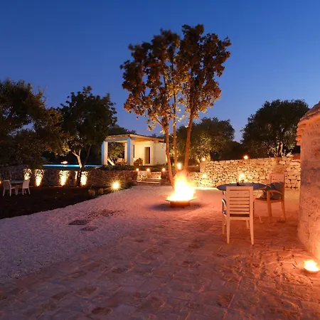 Borgo Dei Trulli Fanelli * Castellana Grotte